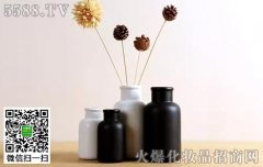 美容院装饰用品该如何选择？